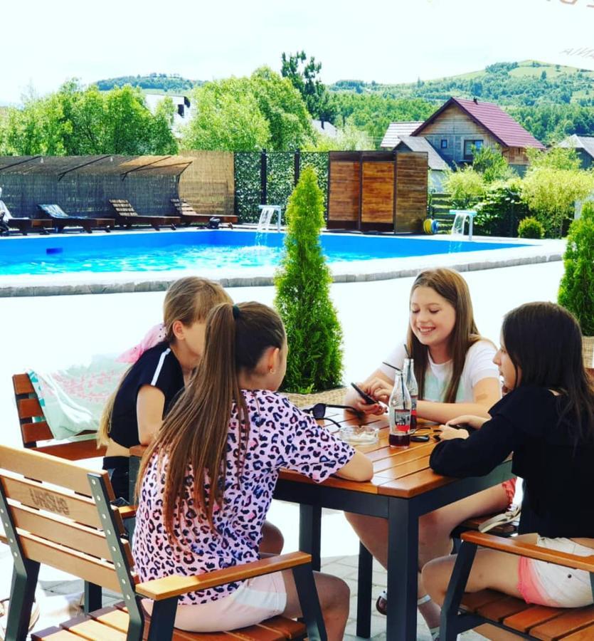 Casa Tomsa Bed & Breakfast Rozavlea Bagian luar foto