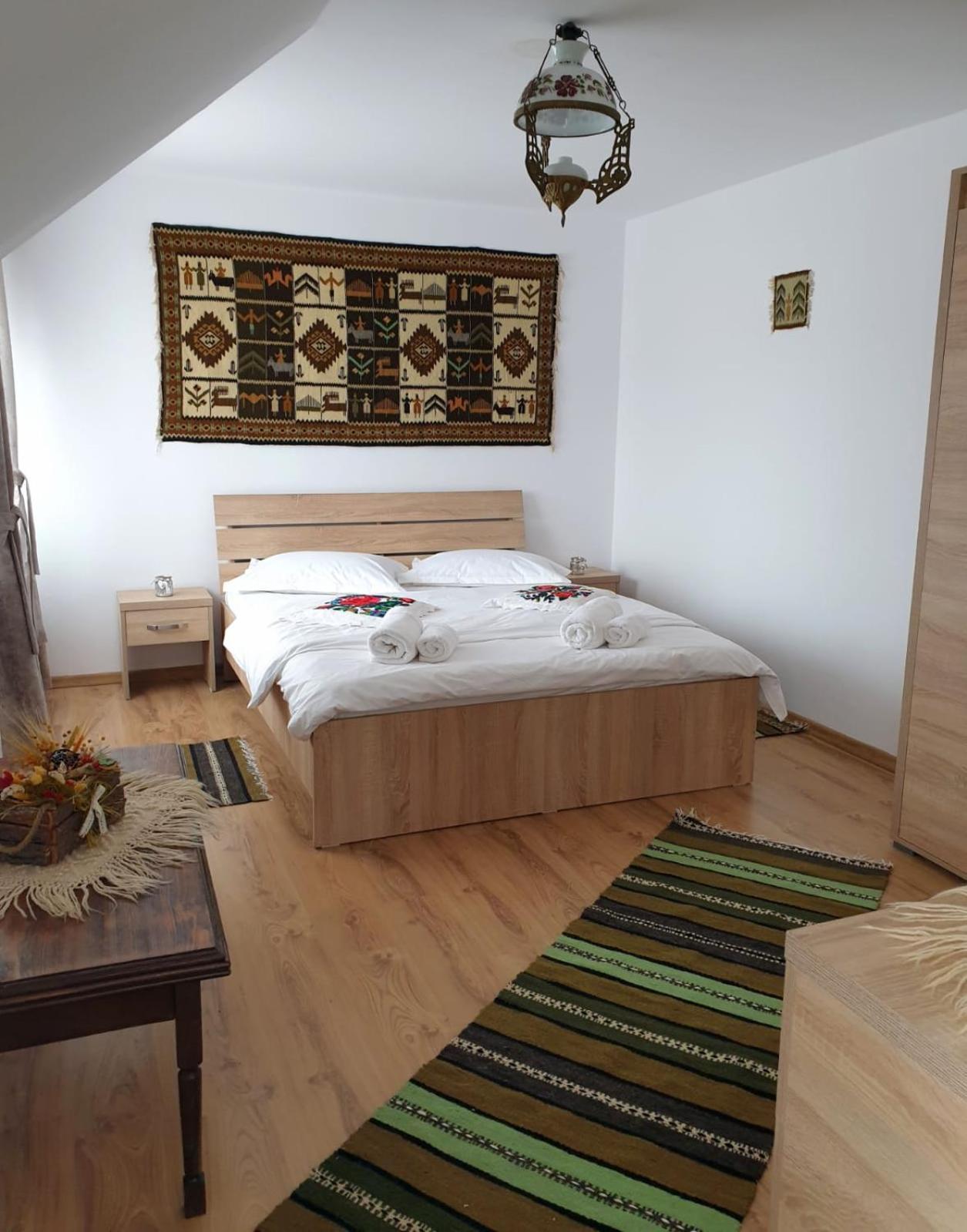 Casa Tomsa Bed & Breakfast Rozavlea Ruang foto