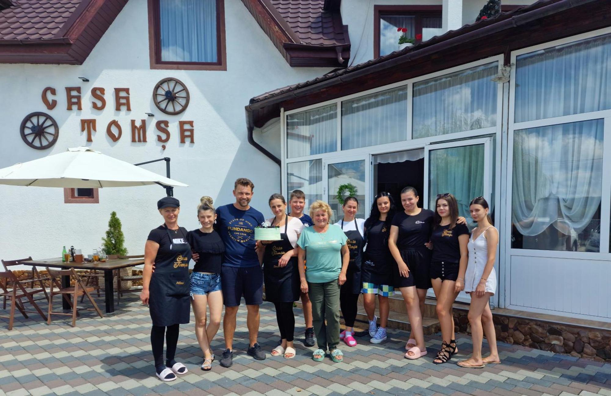 Casa Tomsa Bed & Breakfast Rozavlea Bagian luar foto