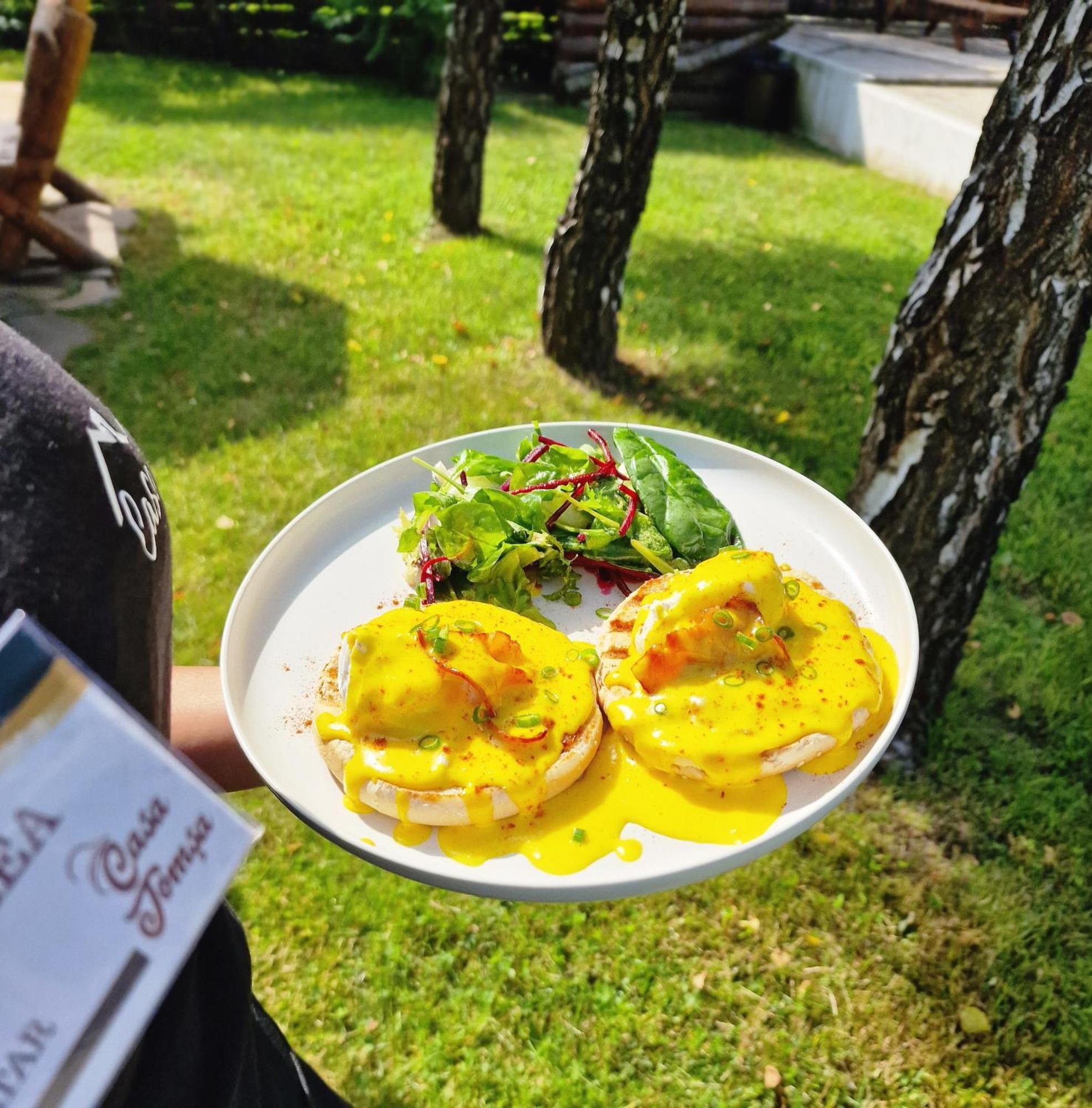 Casa Tomsa Bed & Breakfast Rozavlea Bagian luar foto